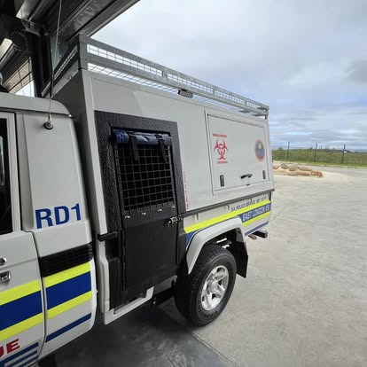 Specialised canopy build fitted to a fleet Land Cruiser bakkie